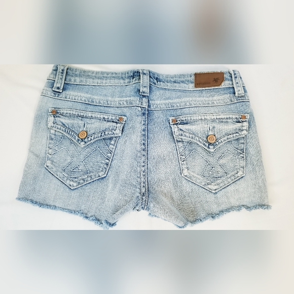 Vigoss Distressed Frayed Hem Shorts - Picture 2 of 9